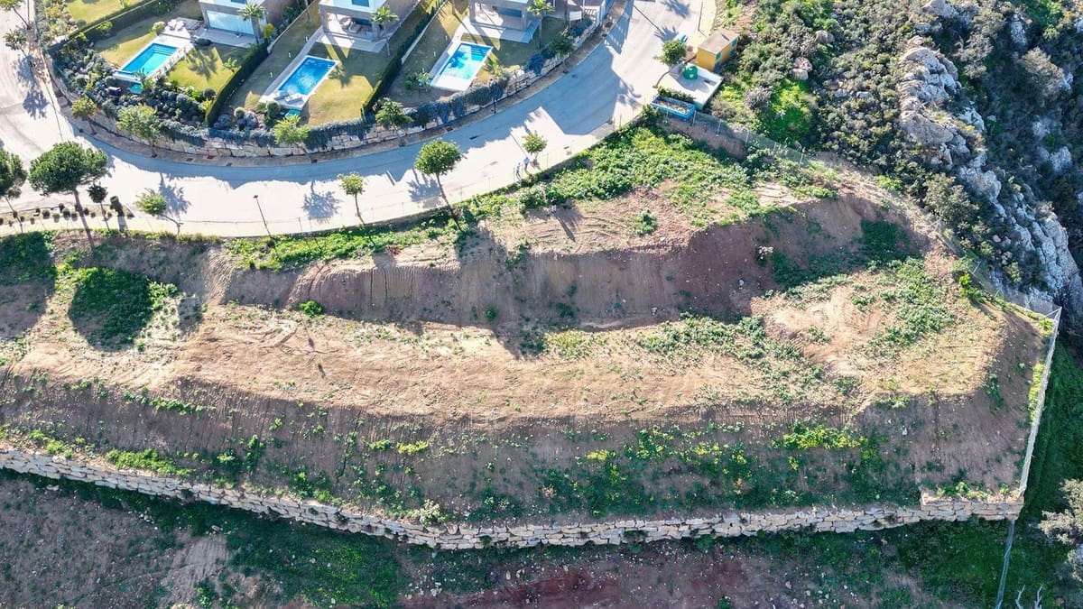 Tontti myytävänä paikassa San Roque - 420 000 € (Ref: 9987197)