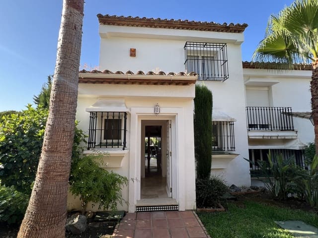 3 soverom Hus til salgs i El Paraiso, Estepona med svømmebasseng garasje - € 595 000 (Ref: 9041249)