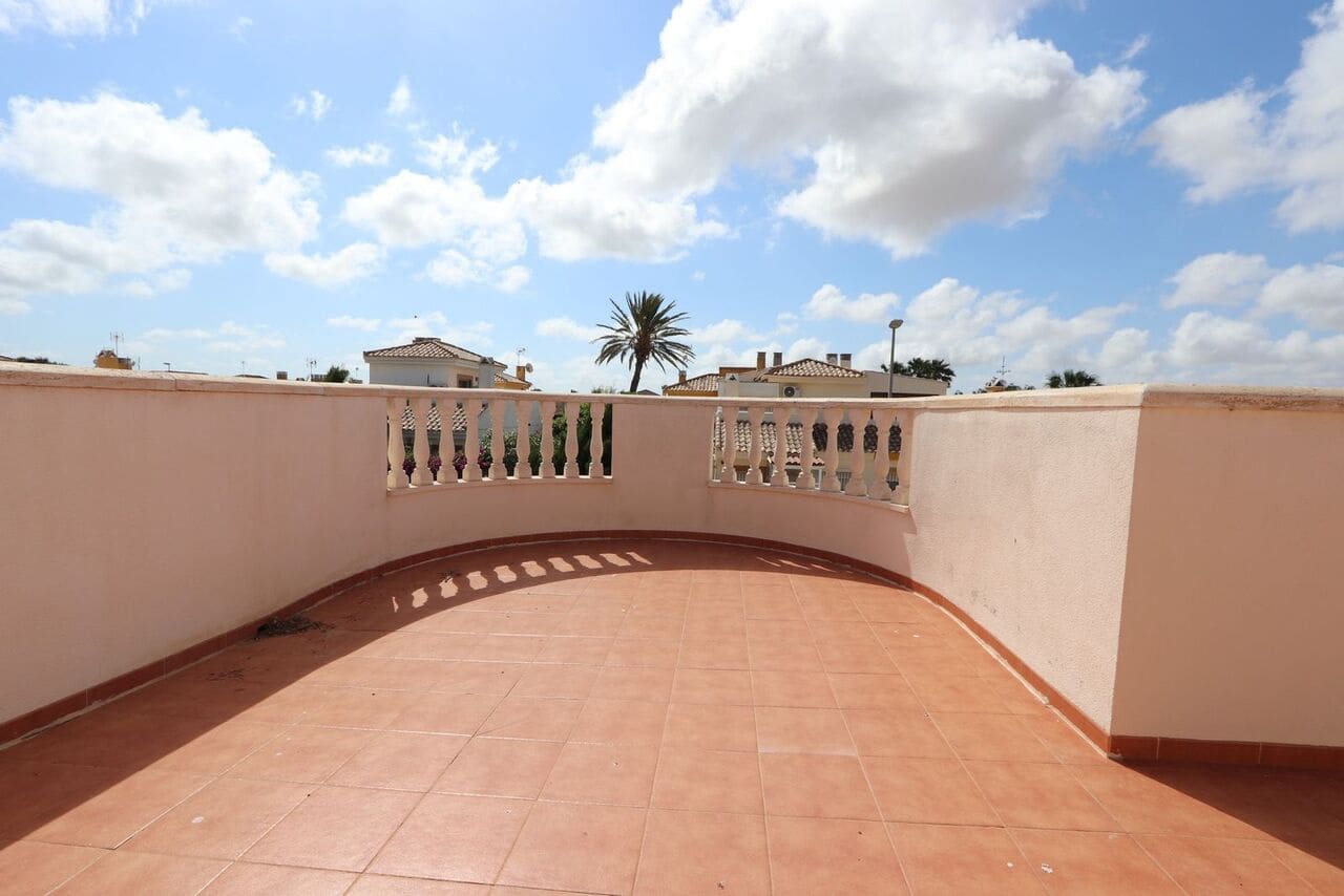 Chalet de 3 habitaciones en Sucina en venta - 275.000 € (Ref: 10000893)