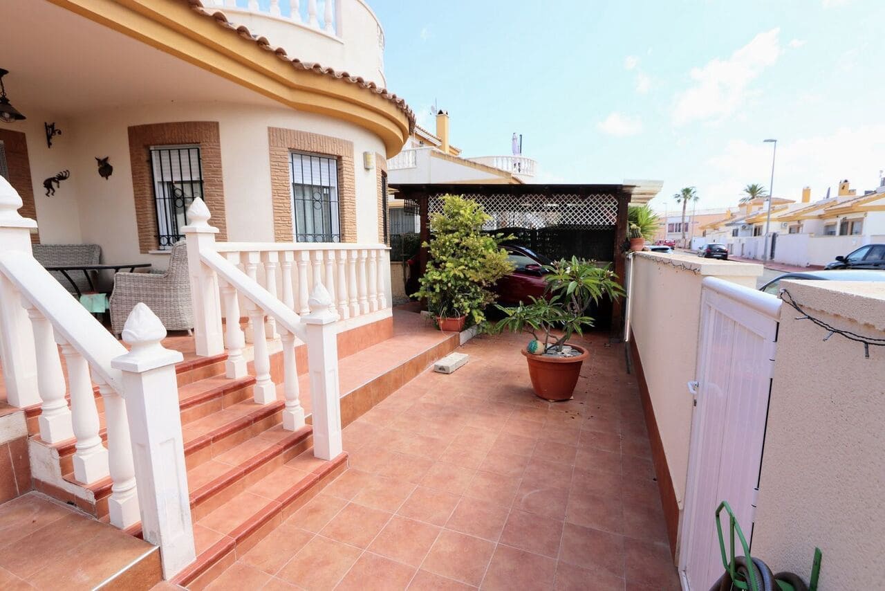 Chalet de 3 habitaciones en Sucina en venta - 275.000 € (Ref: 10000893)
