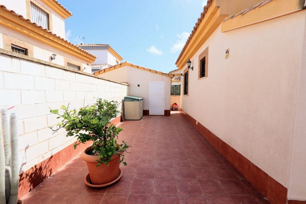 Chalet de 3 habitaciones en Sucina en venta - 275.000 € (Ref: 10000893)