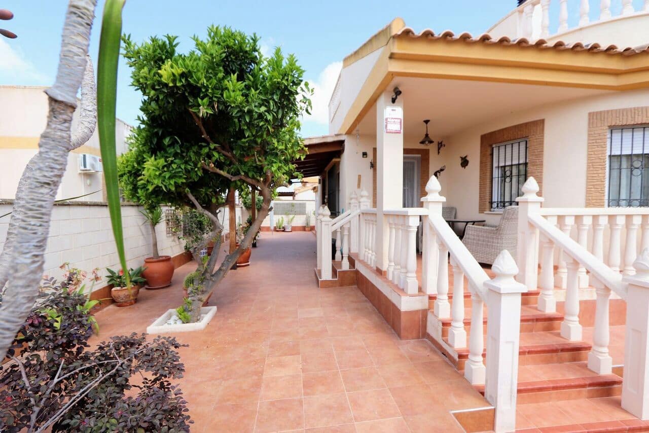 Chalet de 3 habitaciones en Sucina en venta - 275.000 € (Ref: 10000893)