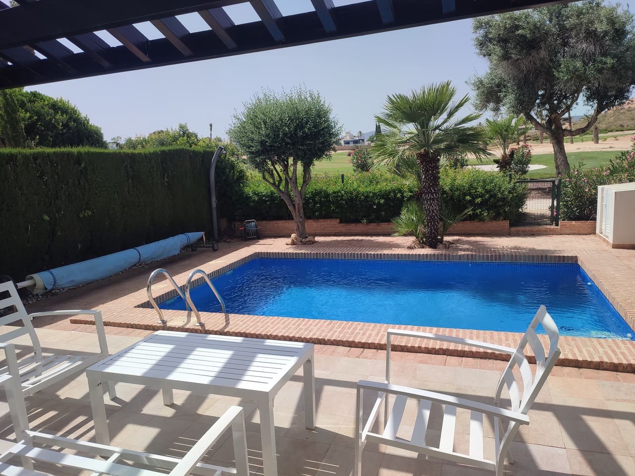 Chalet de 2 habitaciones en La Peraleja Golf Resort en venta con piscina garaje - 295.000 € (Ref: 10060520)