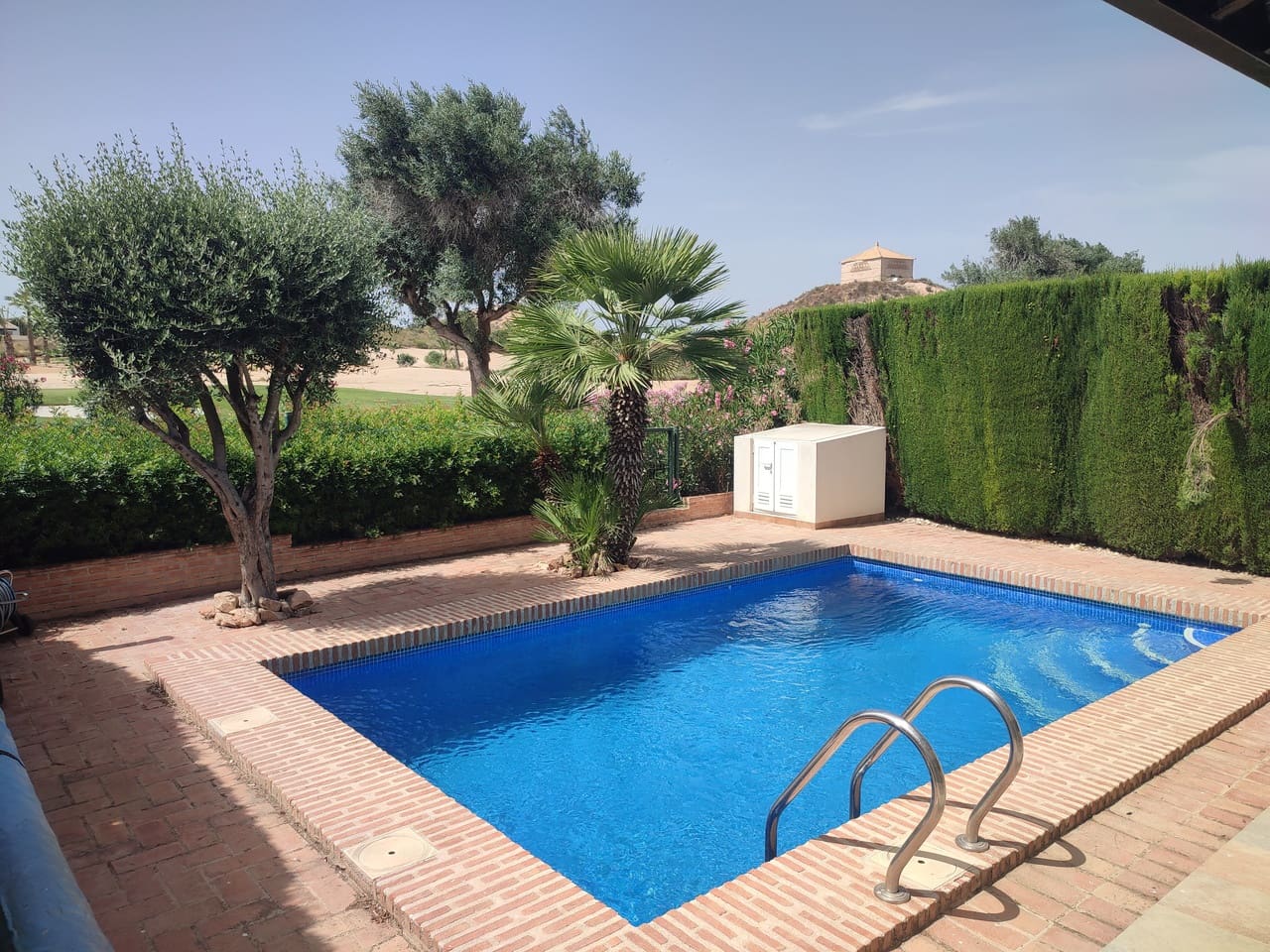 Chalet de 2 habitaciones en La Peraleja Golf Resort en venta con piscina garaje - 295.000 € (Ref: 10060520)