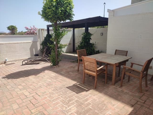 Chalet de 2 habitaciones en La Peraleja Golf Resort, Murcia ciudad en venta con piscina garaje - 295.000 € (Ref: 10060520)