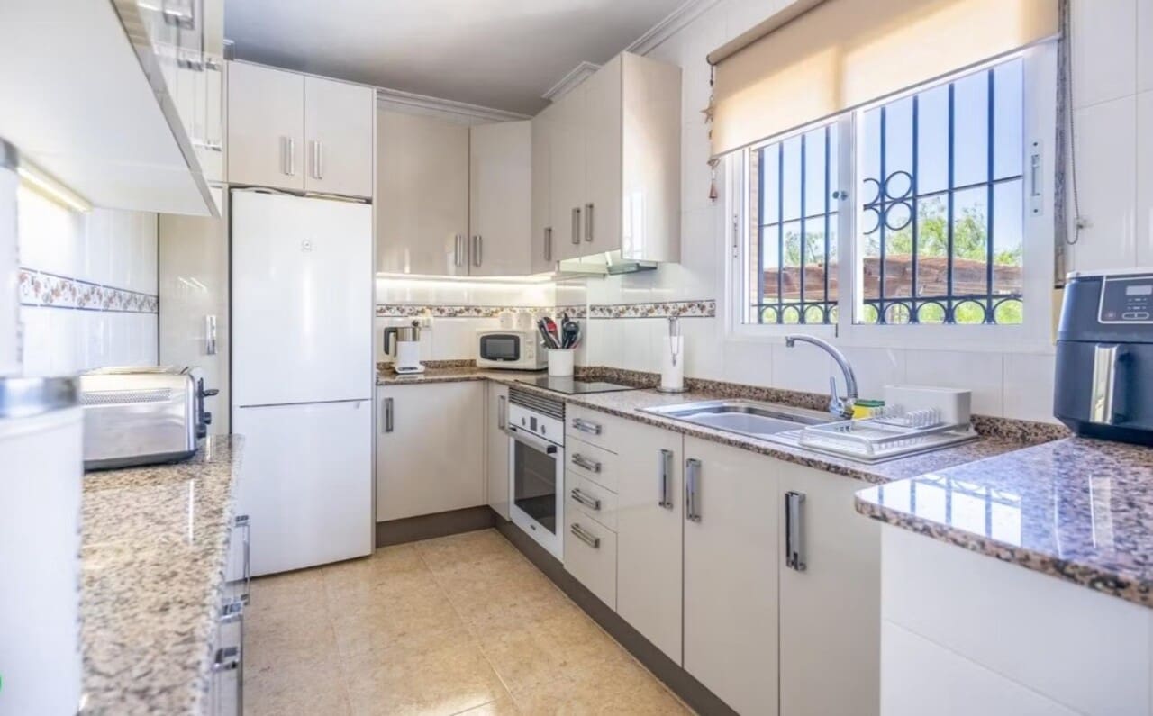 Chalet de 3 habitaciones en Sucina en venta con piscina garaje - 345.000 € (Ref: 9944616)
