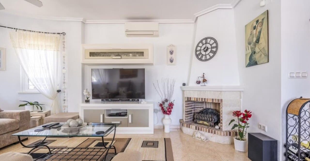 Chalet de 3 habitaciones en Sucina en venta con piscina garaje - 345.000 € (Ref: 9944616)