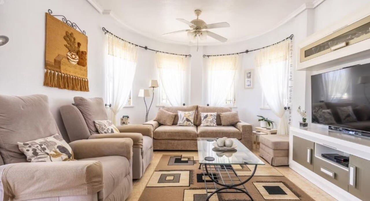 Chalet de 3 habitaciones en Sucina en venta con piscina garaje - 345.000 € (Ref: 9944616)