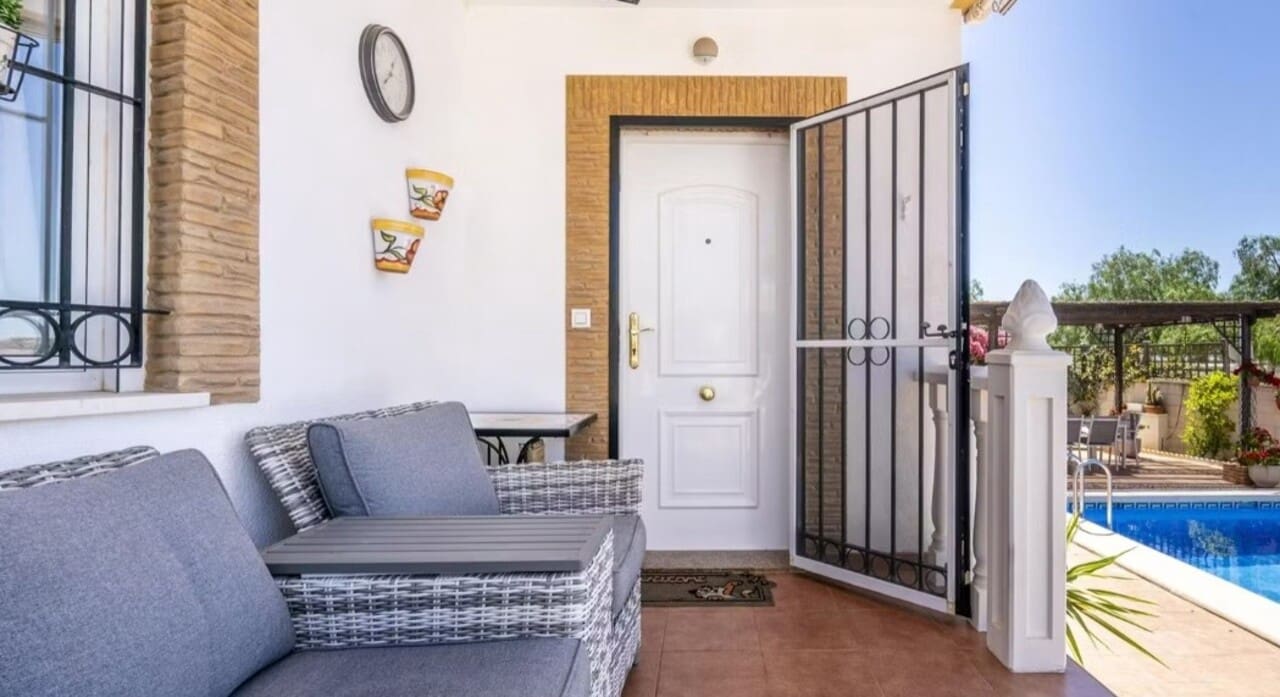 Chalet de 3 habitaciones en Sucina en venta con piscina garaje - 345.000 € (Ref: 9944616)