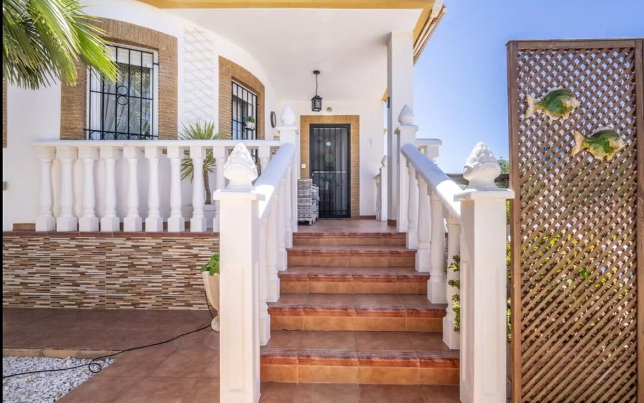 Chalet de 3 habitaciones en Sucina en venta con piscina garaje - 345.000 € (Ref: 9944616)