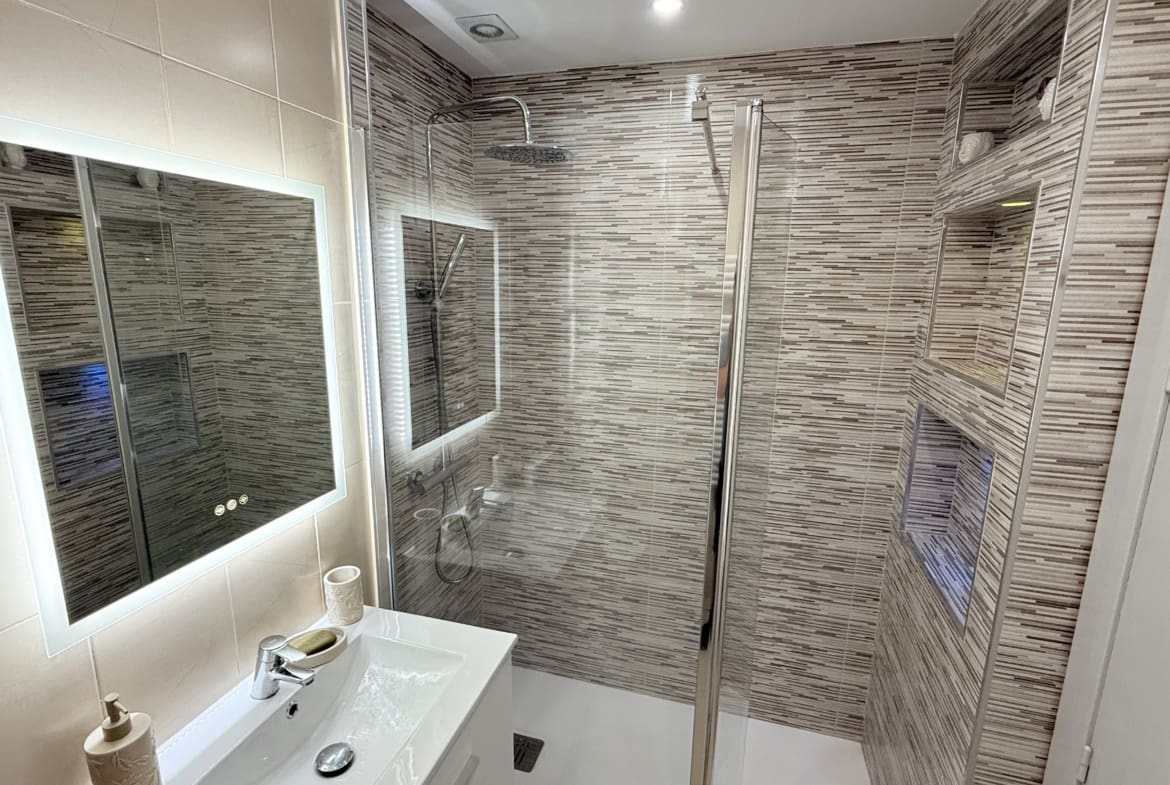 2 soverom Leilighet til salgs i Hacienda Riquelme med svømmebasseng - € 169 950 (Ref: 9987298)