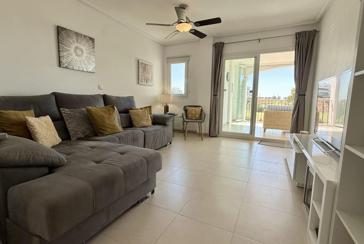2 soverom Leilighet til salgs i Hacienda Riquelme med svømmebasseng garasje - € 185 000 (Ref: 9987299)