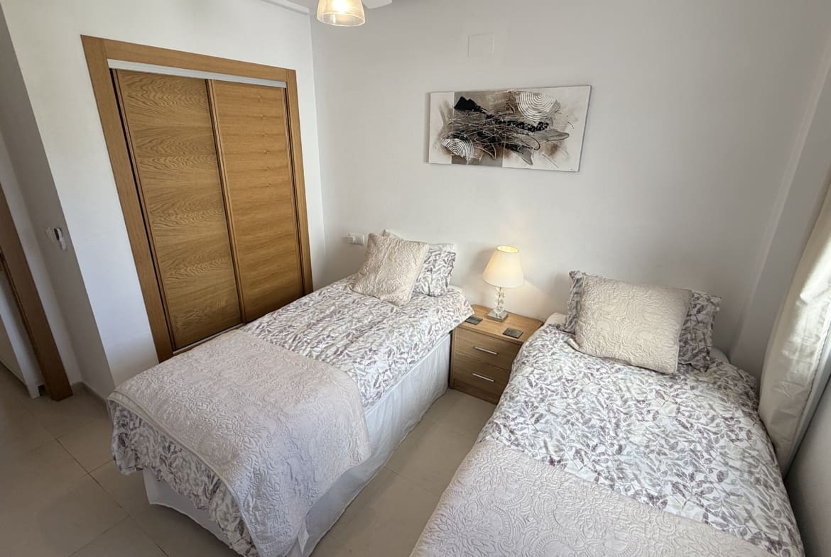 2 soverom Leilighet til salgs i Hacienda Riquelme med svømmebasseng garasje - € 185 000 (Ref: 9987299)