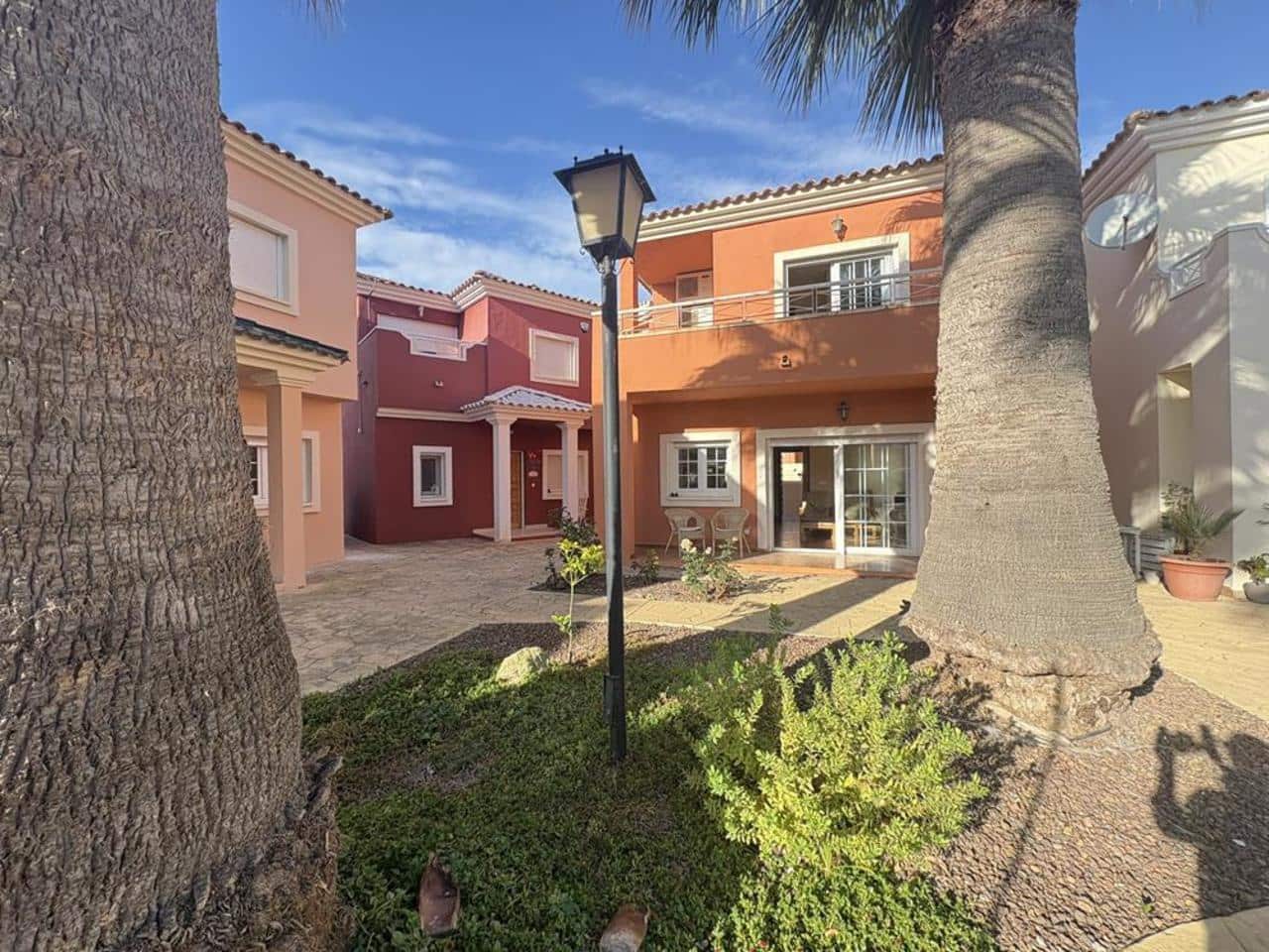 2 soveværelse Villa til salg i Banos y Mendigo med swimmingpool garage - € 159.900 (Ref: 9993628)
