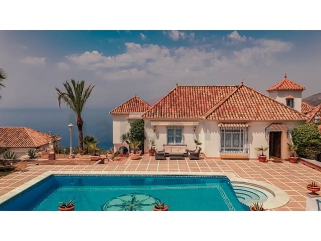 4 soverom Villa til salgs i La Herradura, Almuñécar med svømmebasseng garasje - € 3 000 000 (Ref: 10012998)