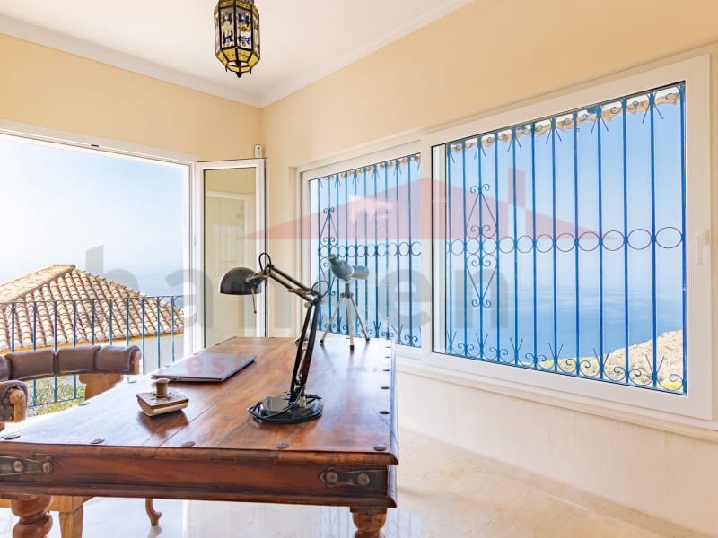 4 soverom Villa til salgs i La Herradura med svømmebasseng garasje - € 3 000 000 (Ref: 10012998)