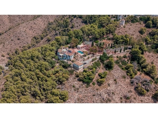 4 soverom Villa til salgs i La Herradura, Almuñécar med svømmebasseng garasje - € 3 000 000 (Ref: 10012998)