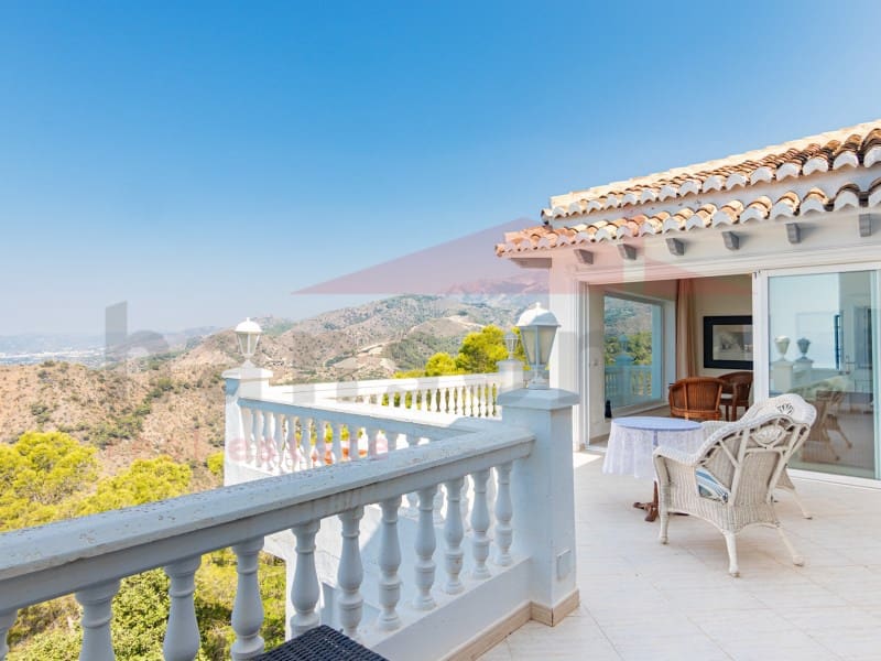 4 soverom Villa til salgs i La Herradura med svømmebasseng garasje - € 3 000 000 (Ref: 10012998)