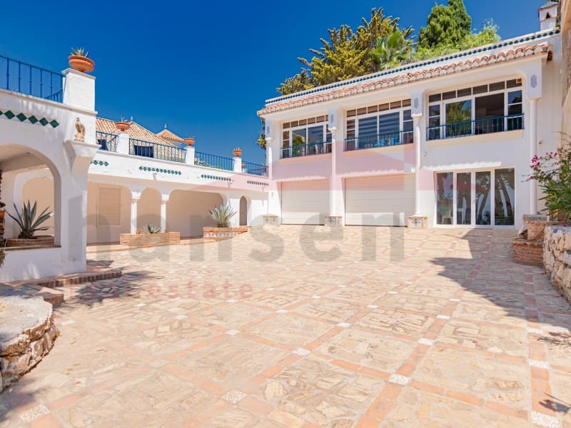 4 soverom Villa til salgs i La Herradura med svømmebasseng garasje - € 3 000 000 (Ref: 10012998)