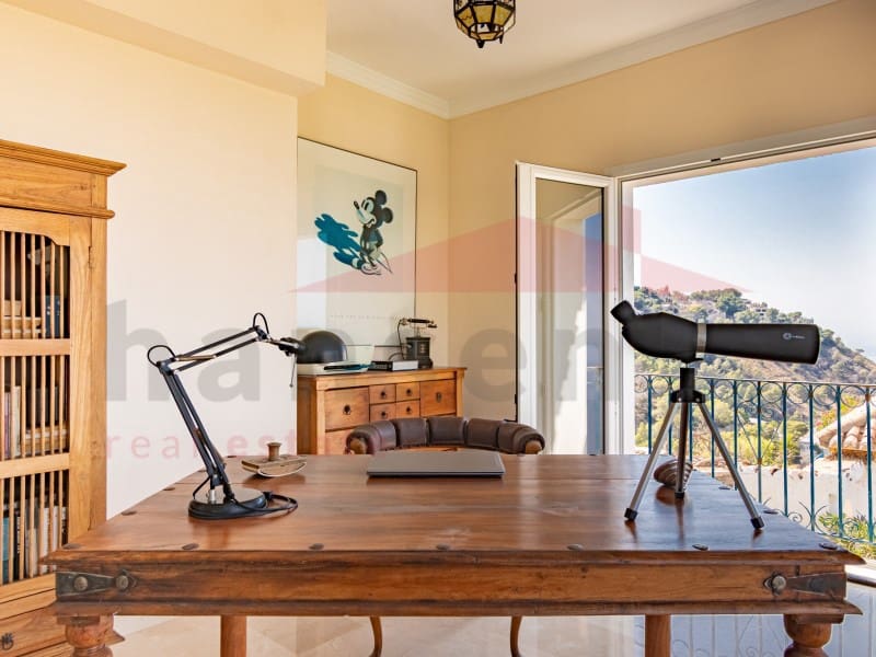 4 soverom Villa til salgs i La Herradura med svømmebasseng garasje - € 3 000 000 (Ref: 10012998)