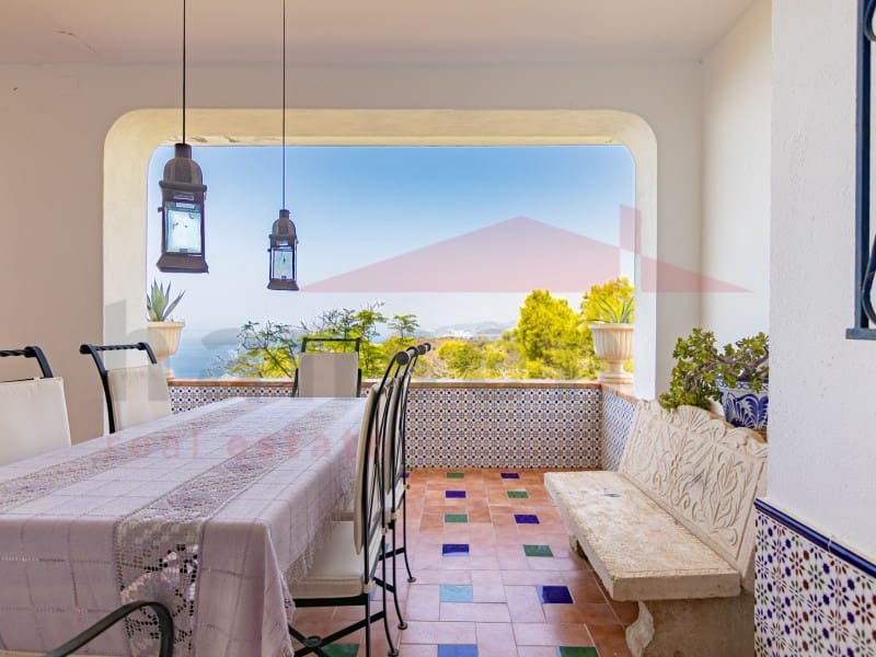 4 soverom Villa til salgs i La Herradura med svømmebasseng garasje - € 3 000 000 (Ref: 10012998)