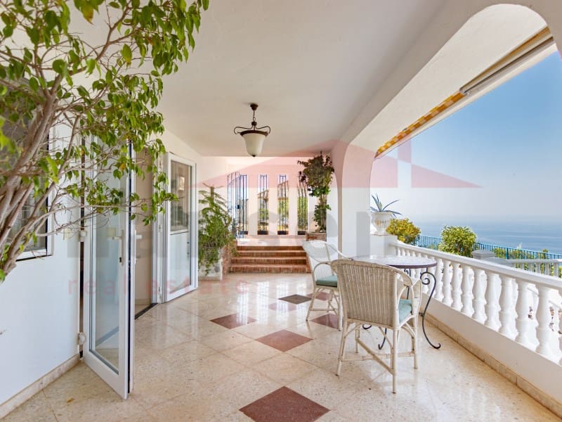 4 soverom Villa til salgs i La Herradura med svømmebasseng garasje - € 3 000 000 (Ref: 10012998)