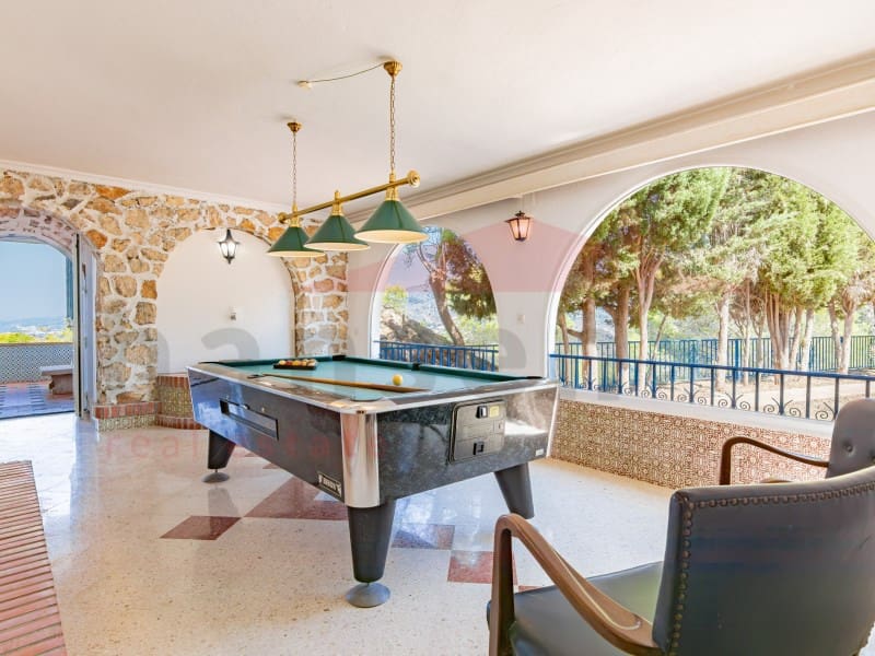 4 soverom Villa til salgs i La Herradura med svømmebasseng garasje - € 3 000 000 (Ref: 10012998)
