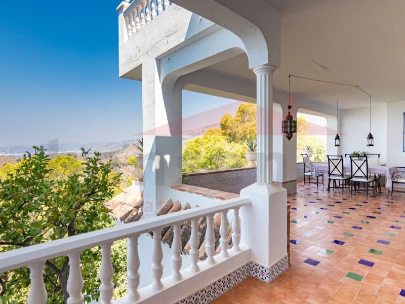 4 soverom Villa til salgs i La Herradura med svømmebasseng garasje - € 3 000 000 (Ref: 10012998)
