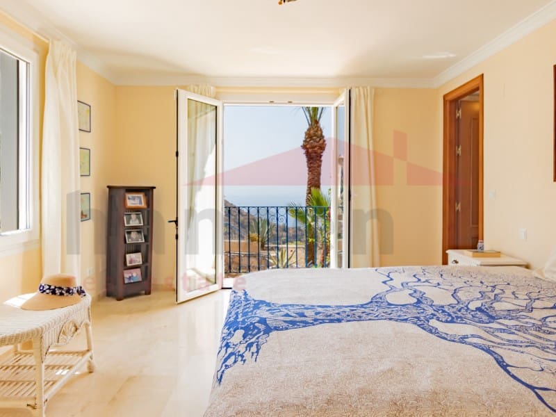 4 soverom Villa til salgs i La Herradura med svømmebasseng garasje - € 3 000 000 (Ref: 10012998)