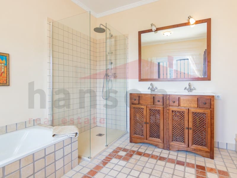4 soverom Villa til salgs i La Herradura med svømmebasseng garasje - € 3 000 000 (Ref: 10012998)