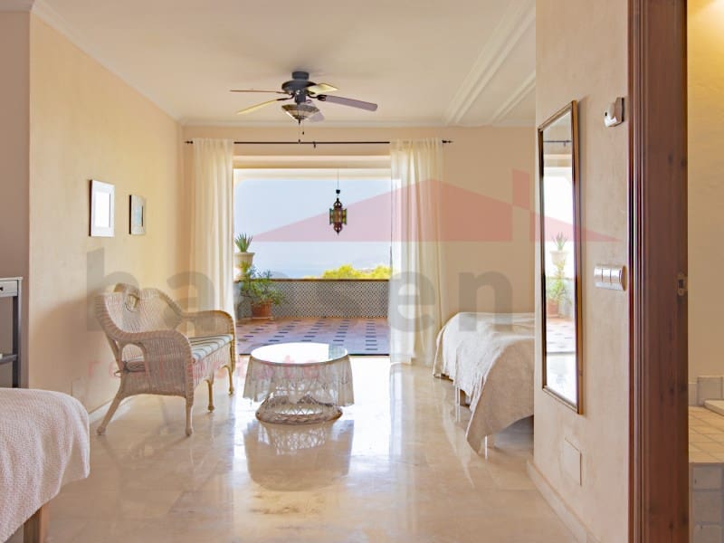 4 soverom Villa til salgs i La Herradura med svømmebasseng garasje - € 3 000 000 (Ref: 10012998)