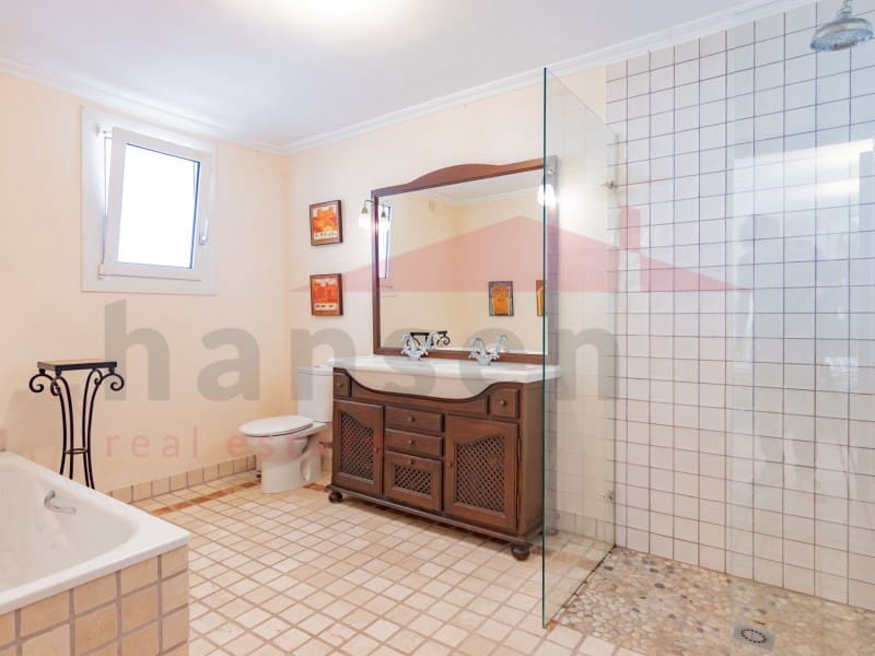 4 soverom Villa til salgs i La Herradura med svømmebasseng garasje - € 3 000 000 (Ref: 10012998)