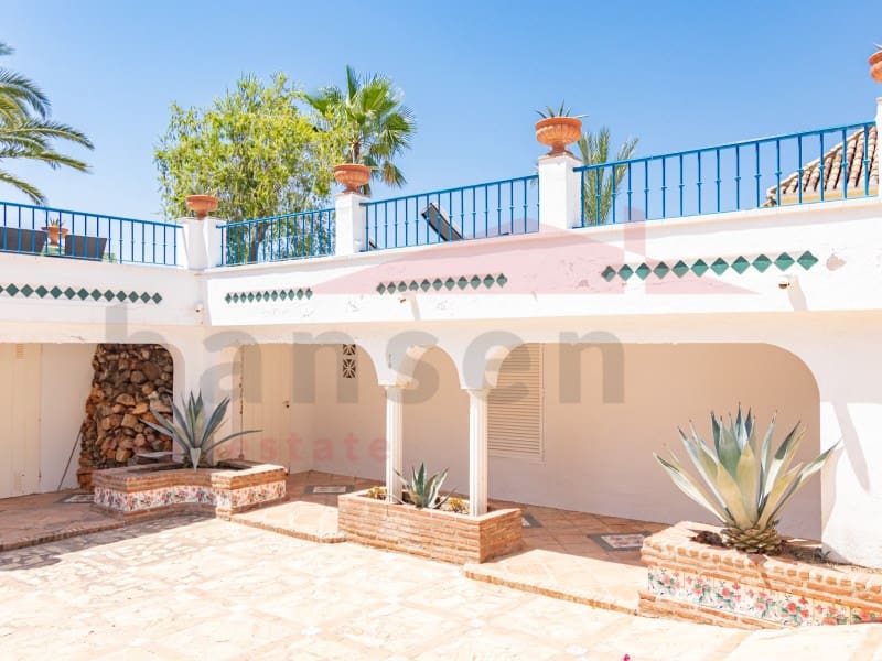 4 soverom Villa til salgs i La Herradura med svømmebasseng garasje - € 3 000 000 (Ref: 10012998)
