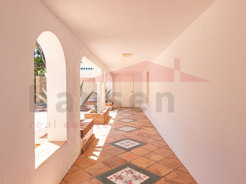 4 soverom Villa til salgs i La Herradura med svømmebasseng garasje - € 3 000 000 (Ref: 10012998)