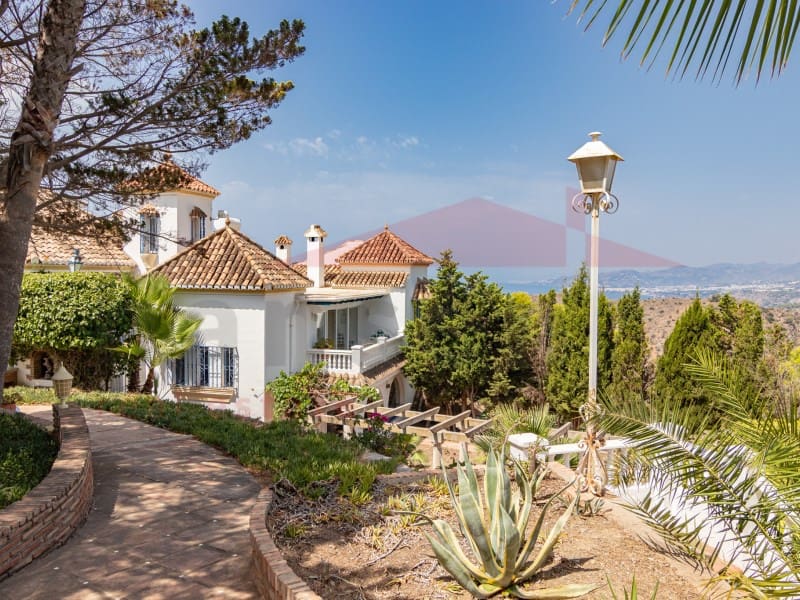 4 soverom Villa til salgs i La Herradura med svømmebasseng garasje - € 3 000 000 (Ref: 10012998)