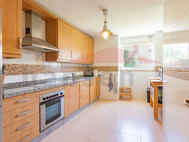 3 makuuhuone Asunto myytävänä paikassa Caleta de Vélez, Vélez-Málaga mukana uima-altaan 
autotalli - 350 000 € (Ref: 10044717)