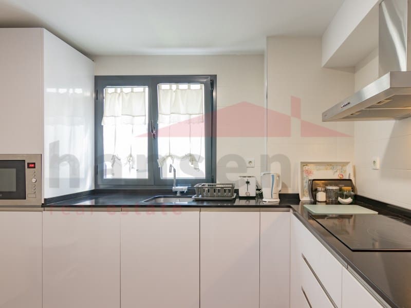 3 slaapkamer Flat te huur in Torre del Mar met zwembad garage - € 1.400 (Ref: 10044718)