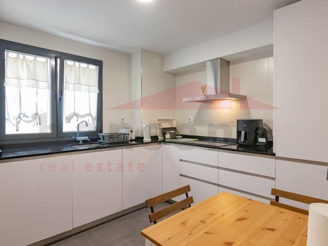 3 slaapkamer Flat te huur in Torre del Mar, Vélez-Málaga met zwembad garage - € 1.400 (Ref: 10044718)
