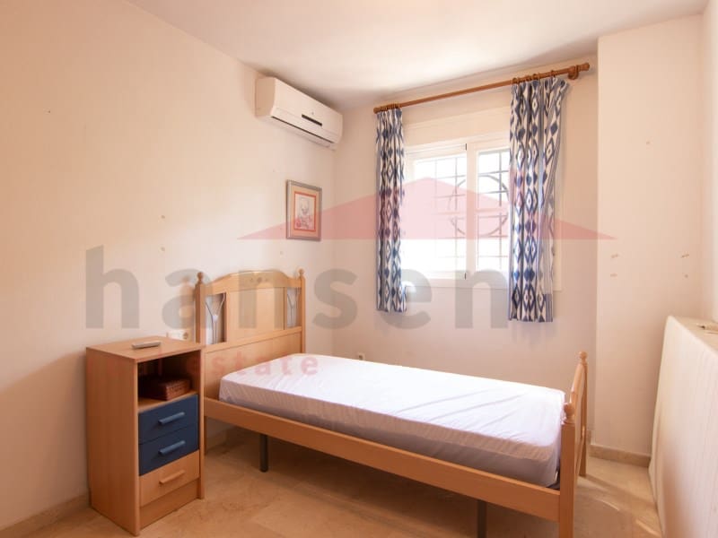 3 sypialnia Mieszkanie na sprzedaż w Caleta de Velez z basenem garażem - 350 000 € (Ref: 10070751)