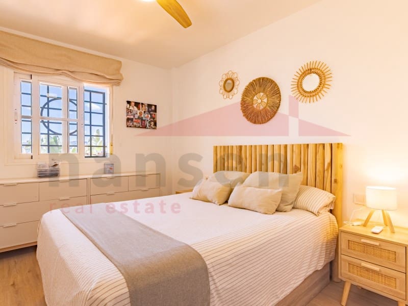 1 sovrum Lägenhet till salu i Caleta de Velez - 310 000 € (Ref: 10089396)