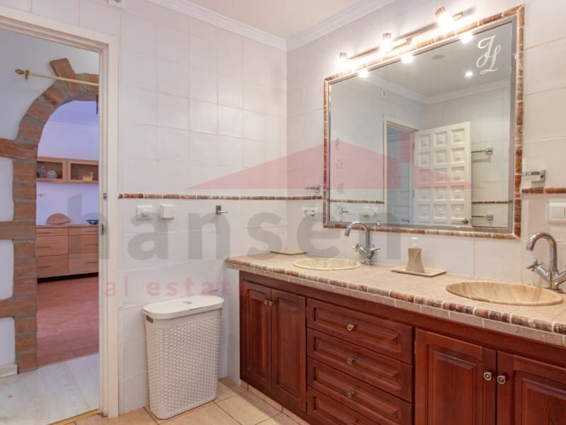 3 sovrum Villa till salu i Caleta de Velez - 599 000 € (Ref: 10089397)