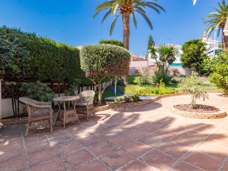 3 sovrum Villa till salu i Caleta de Velez - 599 000 € (Ref: 10089397)
