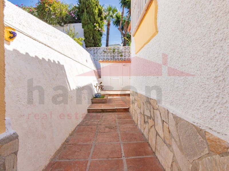 3 sovrum Villa till salu i Caleta de Velez - 599 000 € (Ref: 10089397)