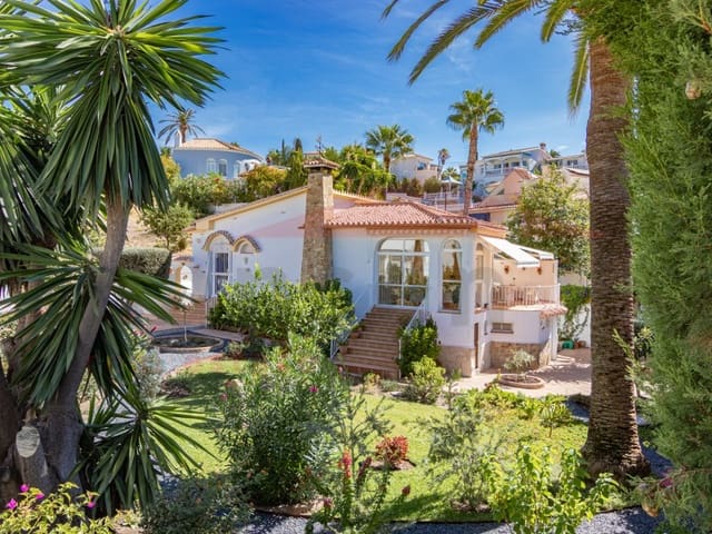 3 chambre Villa/Maison à vendre à Caleta de Vélez, Vélez-Málaga - 599 000 € (Ref: 10089397)