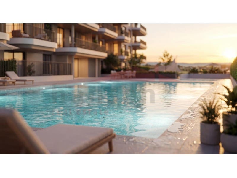 Piso de 2 habitaciones en Torre del Mar en venta con piscina - 435.000 € (Ref: 10124249)