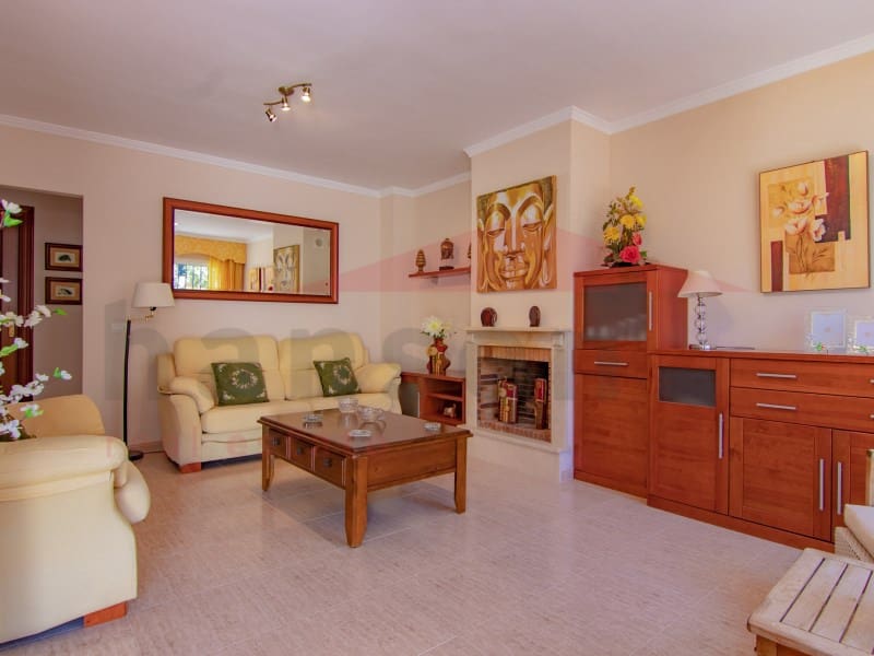 4 quarto Casa em Banda para arrendar em Almayate com piscina garagem - 1 500 € (Ref: 5062125)