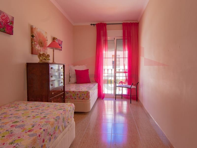 4 quarto Casa em Banda para arrendar em Almayate com piscina garagem - 1 500 € (Ref: 5062125)