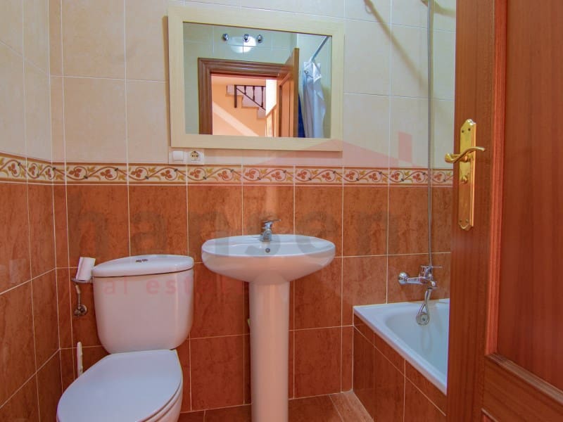4 quarto Casa em Banda para arrendar em Almayate com piscina garagem - 1 500 € (Ref: 5062125)