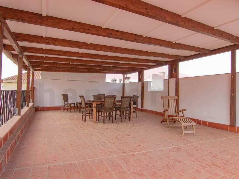 7 bedroom Townhouse for sale in Velez-Malaga - € 380,000 (Ref: 7218843)