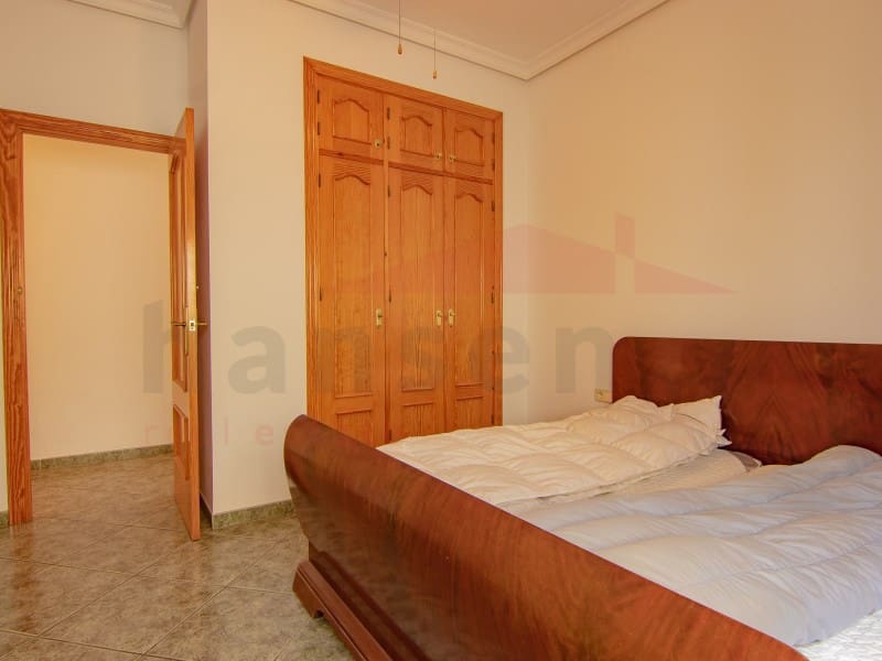 7 bedroom Townhouse for sale in Velez-Malaga - € 380,000 (Ref: 7218843)